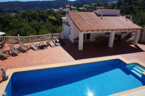 Property building, Balcony/Terrace, Pool view, Swimming pool