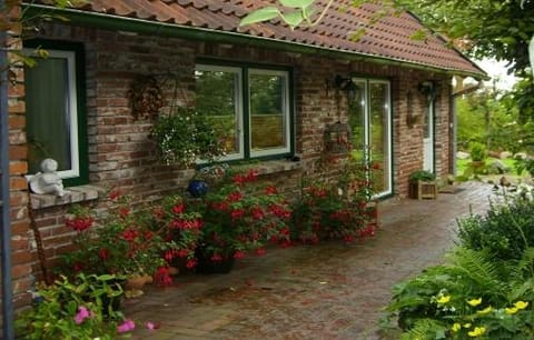 Landhaus-Nordseekueste Eigentumswohnung in Friesland