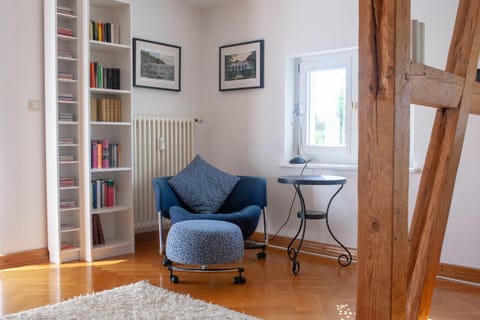 Living room, Decorative detail