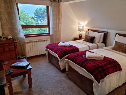 Lochview Guest House Bed and Breakfast in Ullapool
