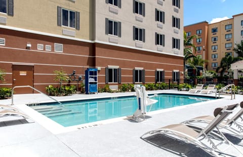 Candlewood Suites - Miami Exec Airport - Kendall, an IHG Hotel Hôtel in Country Walk