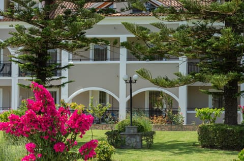 Property building, Garden view