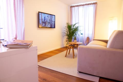 TV and multimedia, Living room, Bedroom