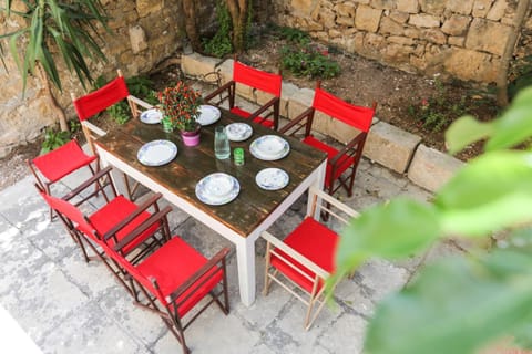 Day, Garden, Seating area, Garden view