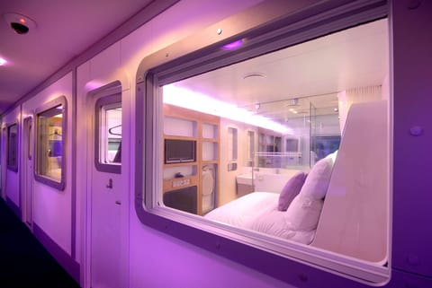 YOTELAIR London Gatwick Airport Capsule hotel in Horley