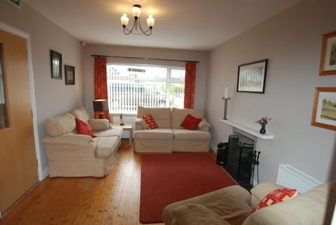 Aaranmore Lodge Guest House Bed and Breakfast in Northern Ireland