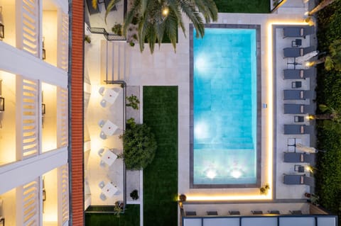 Patio, Night, Bird's eye view, Garden, Balcony/Terrace, Pool view, Swimming pool, sunbed