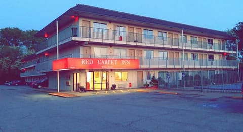 RED CARPET INN LOUISVILLE NORTH -Jeffersonville In Hotel in Clarksville