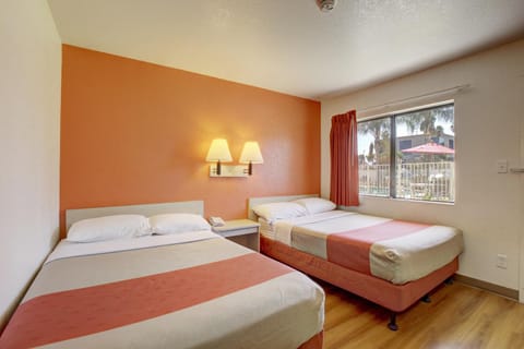 Motel 6-Corona, CA Hôtel in Corona