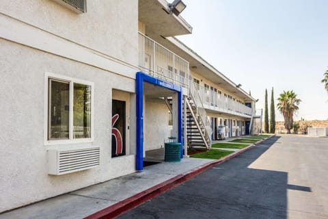 Motel 6-Bakersfield, CA - East Hotel in Bakersfield