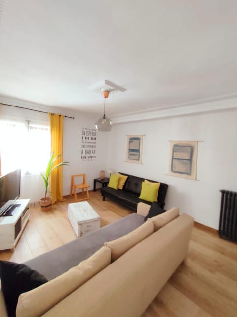 Tirwal Suite Apartment in Teruel