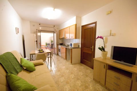 Apartments Figueres Condo in Figueres