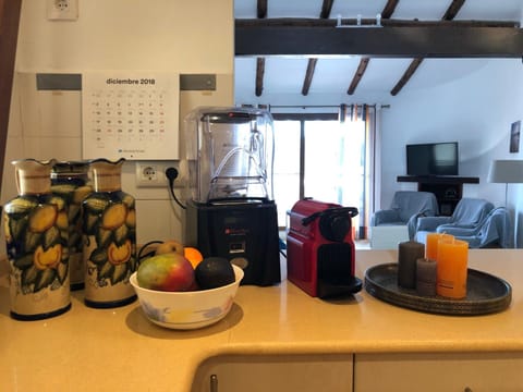 Coffee/tea facilities, Kitchen or kitchenette, Non alcoholic drinks