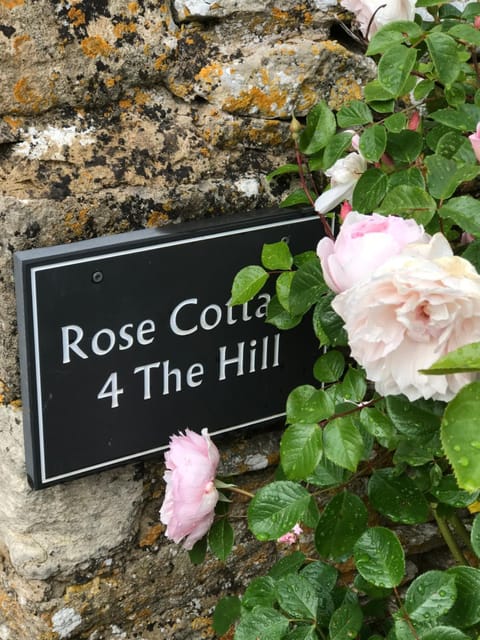 Rose Cottage, 4 The Hill House in West Oxfordshire District