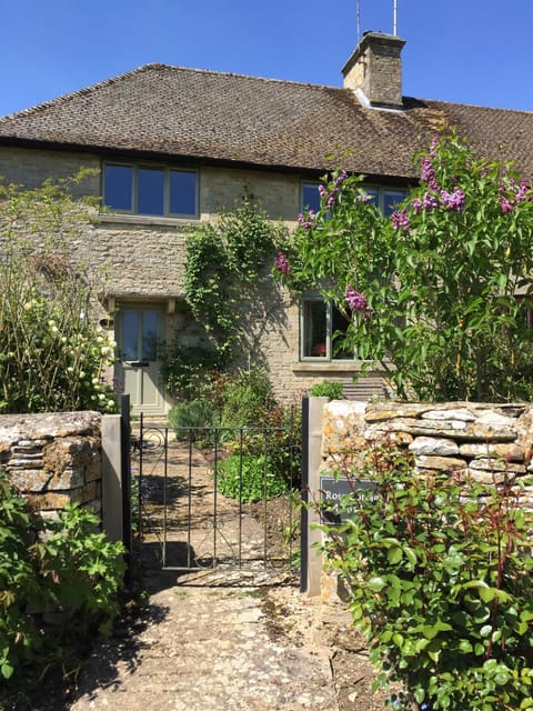 Rose Cottage, 4 The Hill Haus in West Oxfordshire District