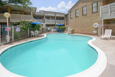 Pool view, Swimming pool, Swimming pool