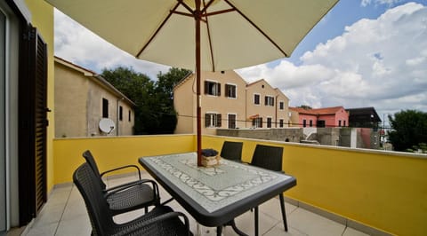 Balcony/Terrace, children, Family