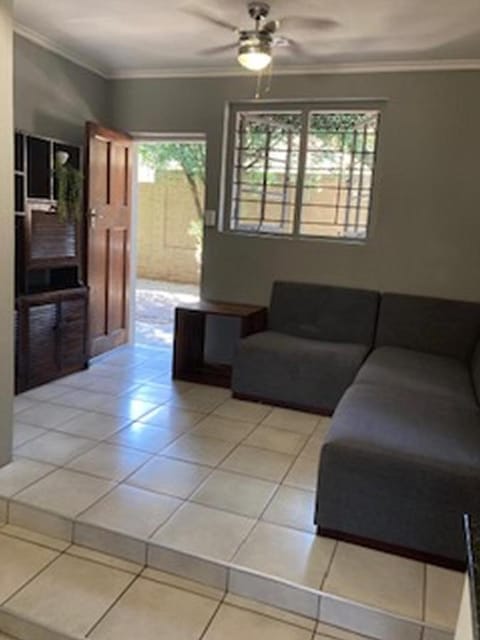 Guesthouse @ 31 Murray Vacation rental in Pretoria