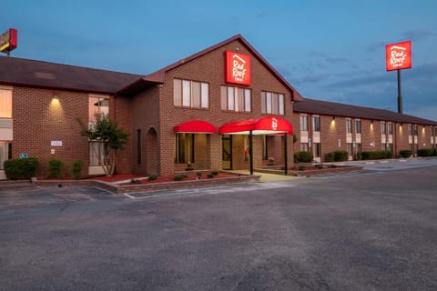 Red Roof Inn Roanoke Rapids Motel in Roanoke Rapids