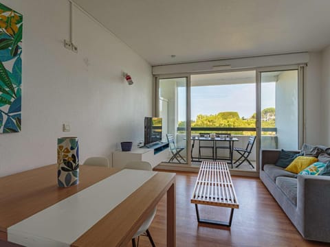 Aperçu mer: Bel appartement avec piscine, tennis et proche plage - FR-1-3-450 Apartment in Biarritz