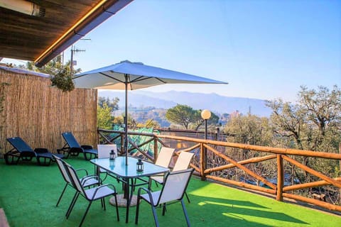 Patio, View (from property/room), Balcony/Terrace, Garden view, Mountain view