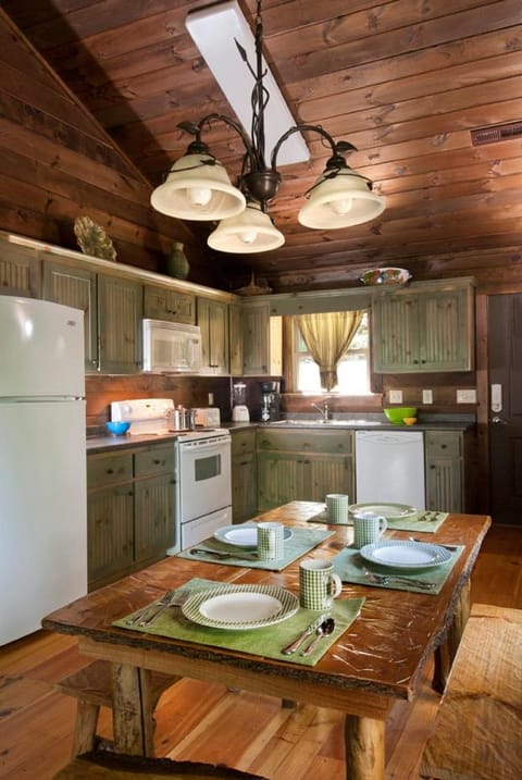 The Dogwood Breeze Casa in Nantahala