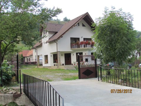 Property building, Facade/entrance, View (from property/room), View (from property/room)