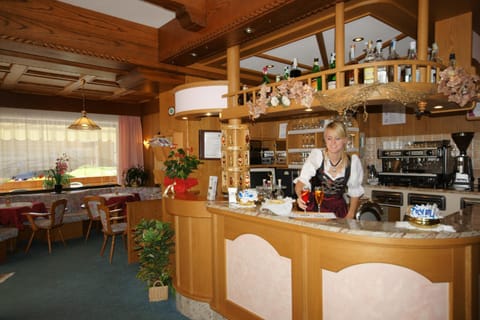 Lobby or reception, Lounge or bar, Alcoholic drinks, Non alcoholic drinks