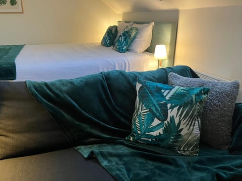 Bed, Living room, Photo of the whole room