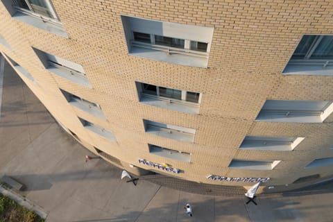 Property building, Facade/entrance