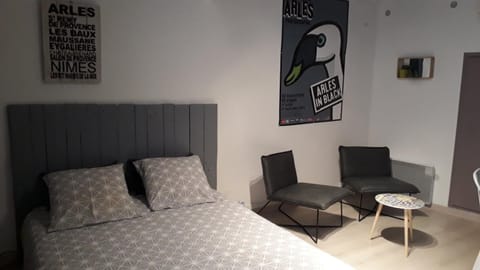 Studio typique et cosy climatise. Apartment in Arles