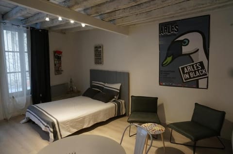 Studio typique et cosy climatise. Apartment in Arles