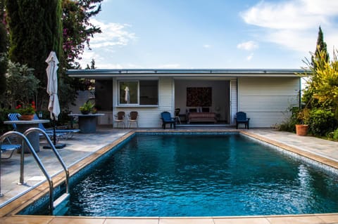 Property building, Garden, Pool view, Swimming pool