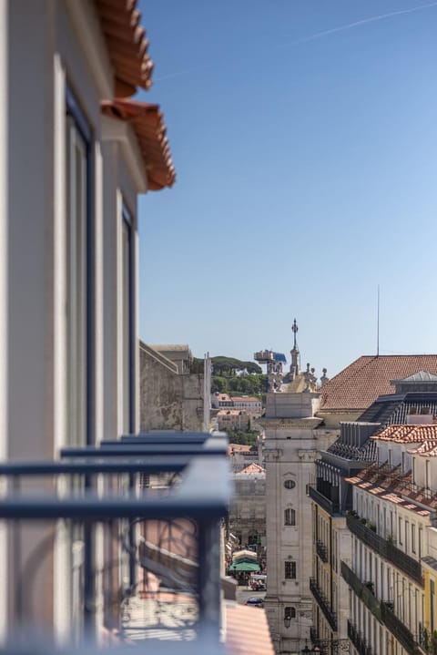 Nearby landmark, View (from property/room), City view, Location