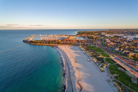 Quality Resort Sorrento Beach Resort in Perth