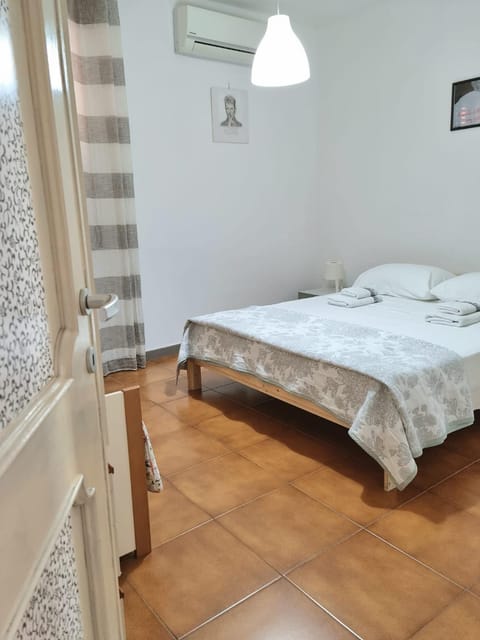 Home of Fame - home gallery with fully equipped kitchen, separate entrance, free parking - IUN F3158 Eigentumswohnung in Olbia
