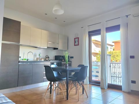 Home of Fame - home gallery with fully equipped kitchen, separate entrance, free parking - IUN F3158 Condo in Olbia