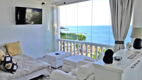 Breathtaking Costabrava seaview apartment 5m beach - Casa ArteVida Appartement in Roses