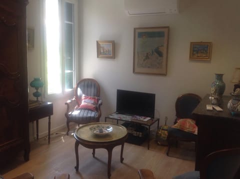 Appartement Tout Confort avec Terrasse Condo in Nice
