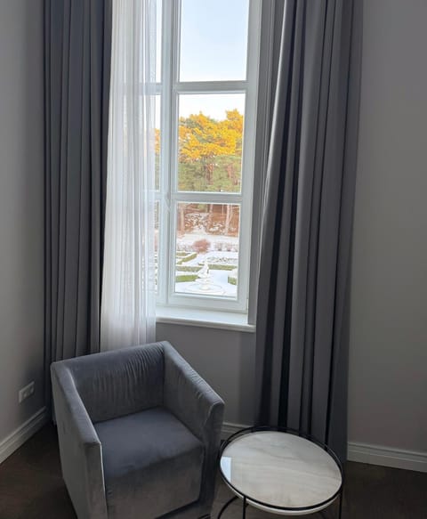 Garden, Seating area