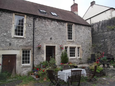 Manor House Annex - Sleeps up to 6 People House in Shepton Mallet