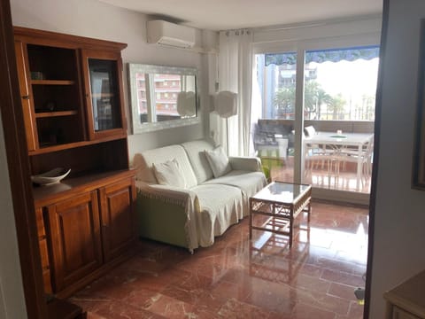 Apartamento frente al mar (Avda costa Blanca) Condo in Alicante