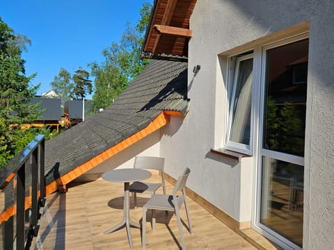 Property building, Day, View (from property/room), Balcony/Terrace