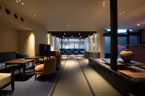 Lobby or reception, Lounge or bar