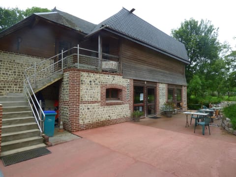 Patio, Facade/entrance, Day