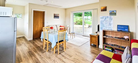 Living room, Dining area, Garden view