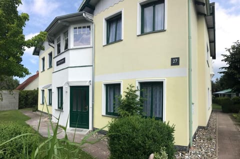 "Villa Seute Deern" Trassenheide, Familie Meutzner Apartamento in Trassenheide