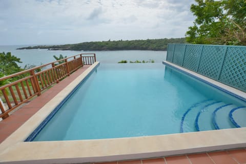 Two Bays Beach Villa, Apartment, and Studios Hôtel in Grenada