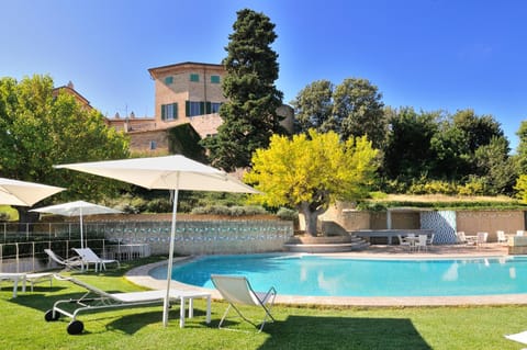 Facade/entrance, Summer, Garden, Swimming pool