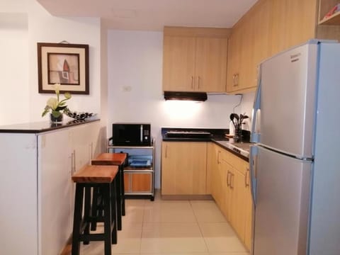 Prime Avant BGC Location Apartments by PH Staycation Condo in Makati